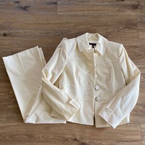 🌙 Escada Cream Pantsuit 🌙